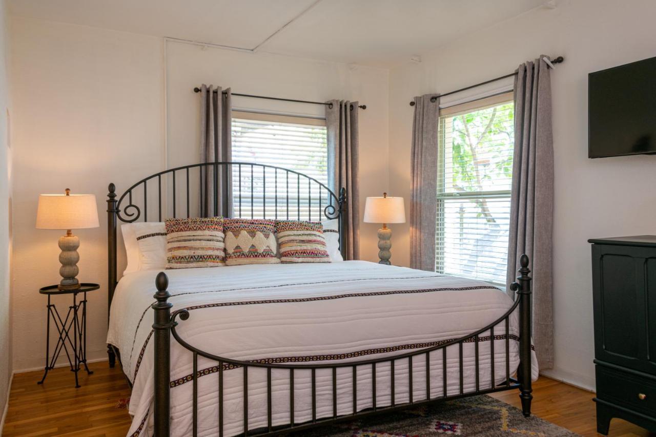 Adobe Rose Inn Тусон Екстериор снимка